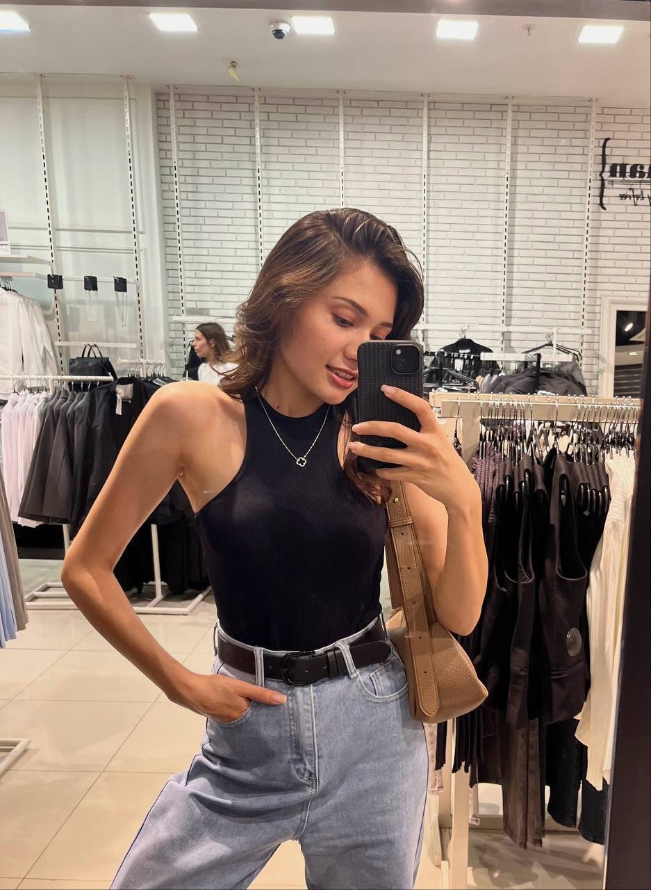 AinsleyHendry