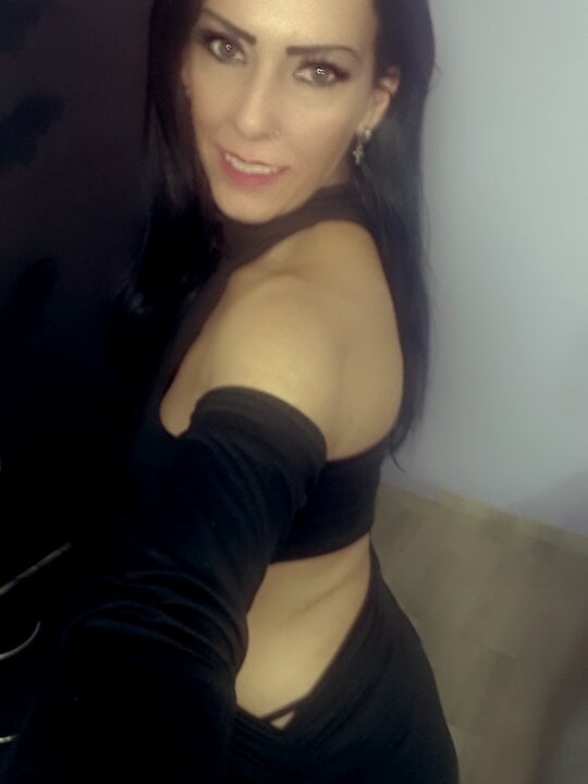 Live sex webcam photo for la_gatabk #289924972