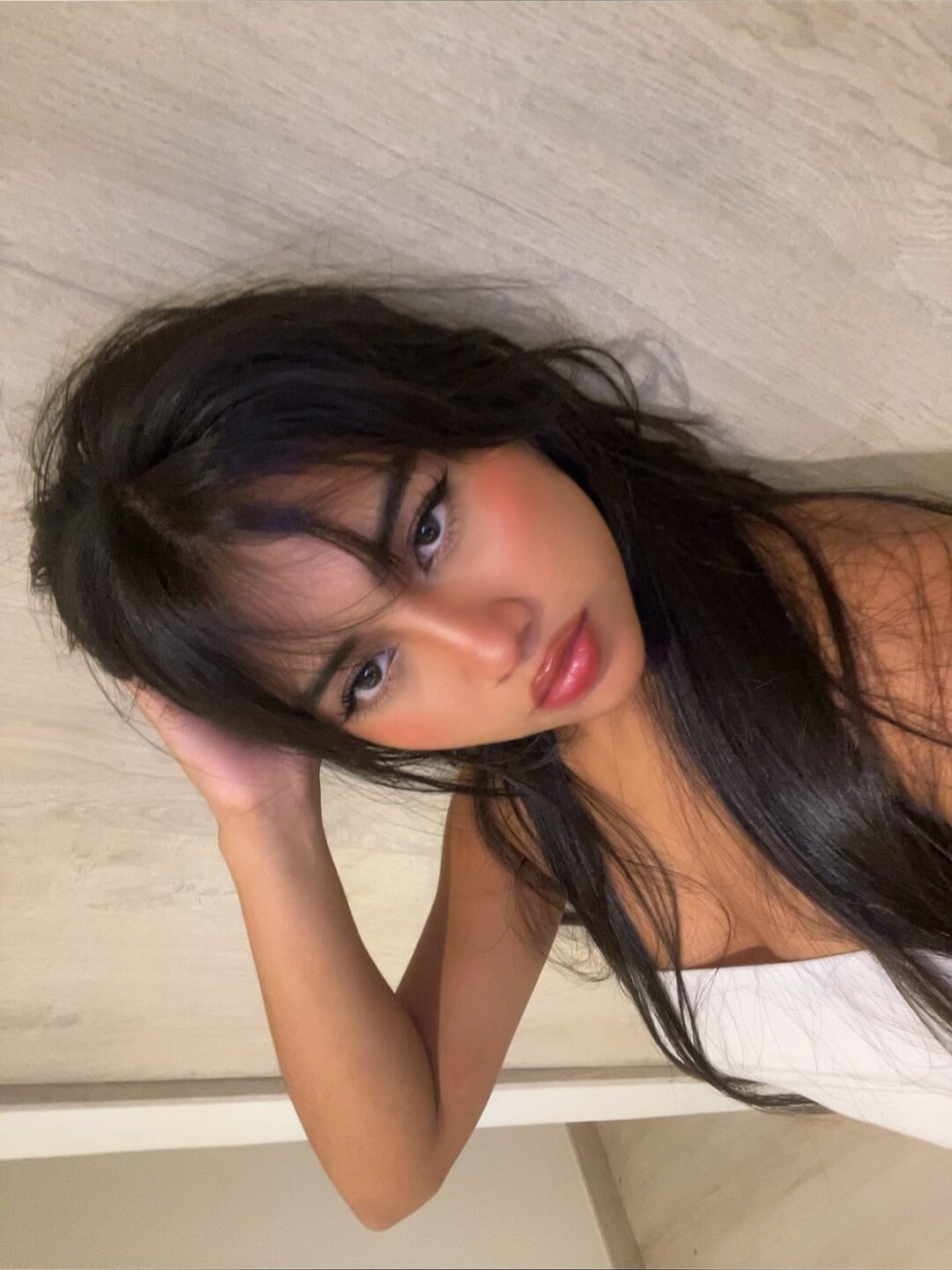 KloeWhispers_