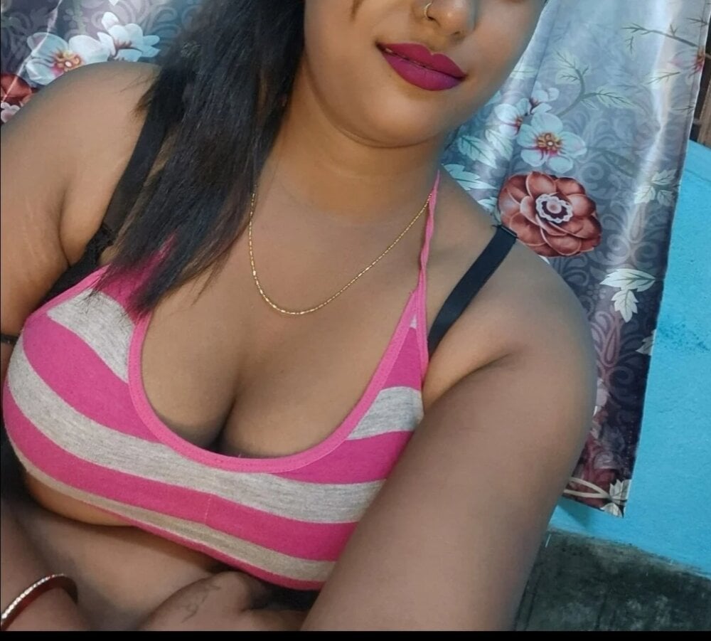 chatnmate.com swets_mohini livesex profile in india cams