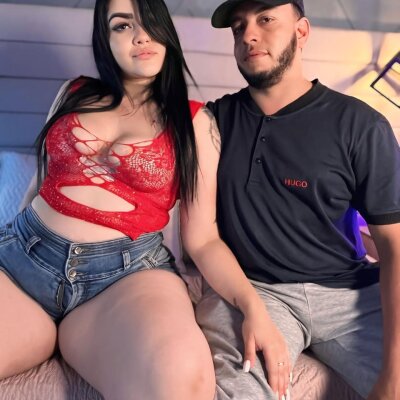 Spencer_LunaBigtits Live Cam and Statistics on UnifiedCams