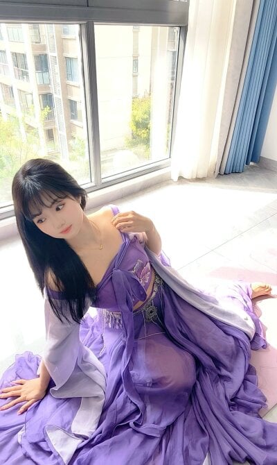 XiaoXiao-188 on StripChat