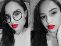 TassiaSmith_'s Offline Chat Room