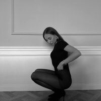 elloriah's webcam live show