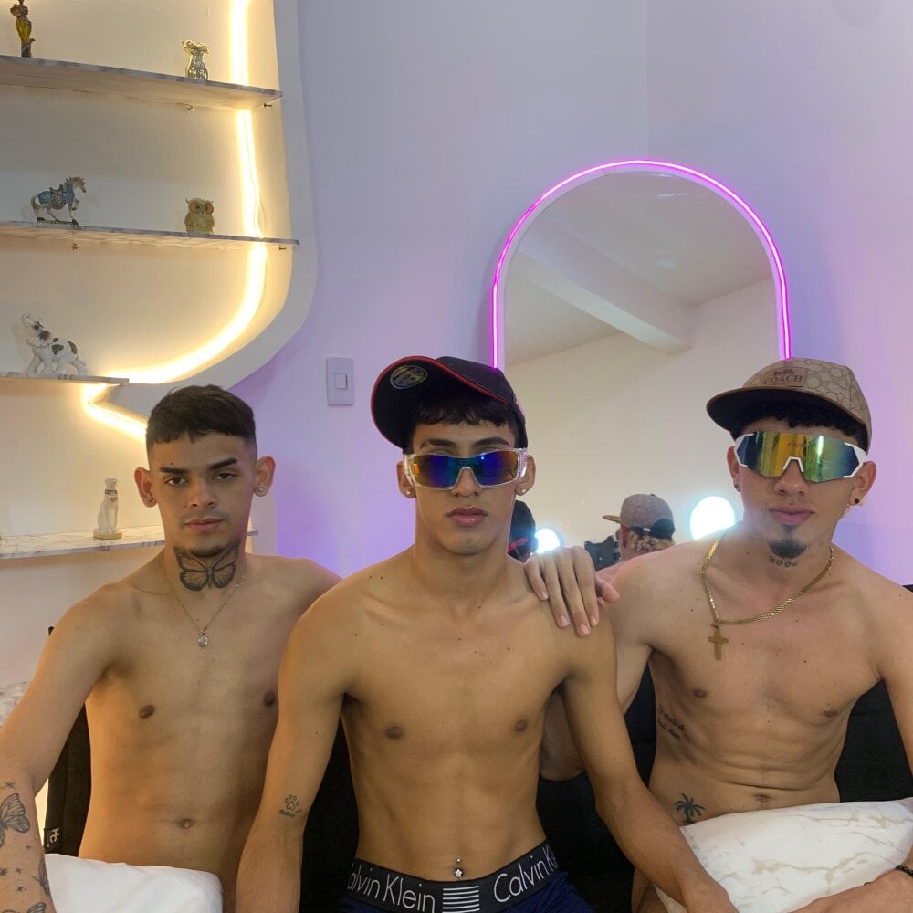 BLONDON_BOYS profile
