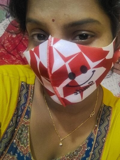 hiya369 Live Cam on StripChat and RICams