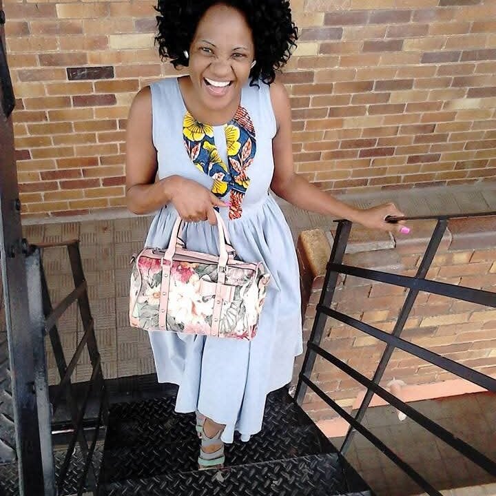 mommy_sienna webcam profile - Swiss