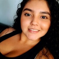 Stormi_15's Offline Chat Room