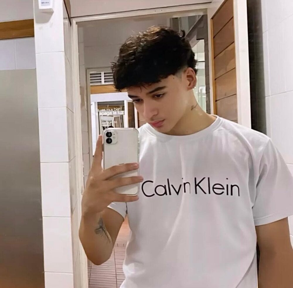 adams_collins_ from stripchat