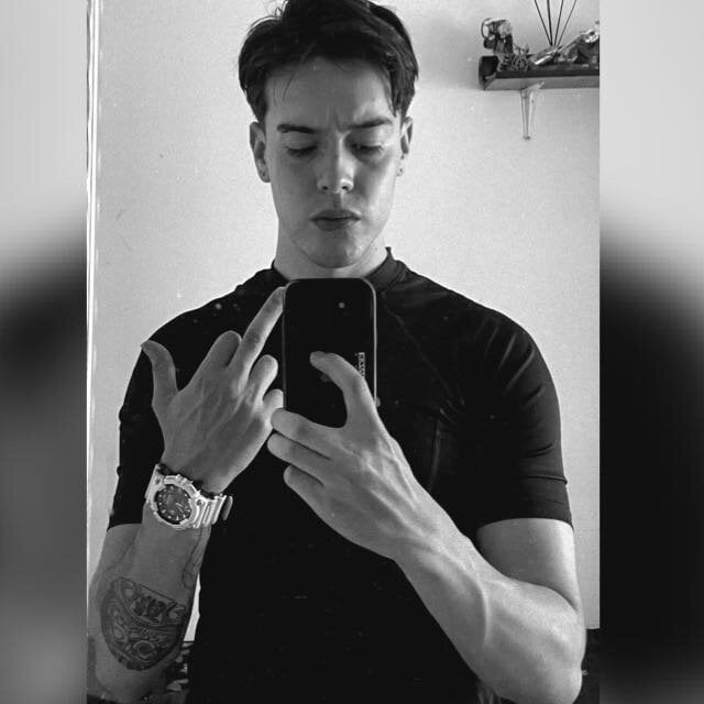 buoh23 Offline XXX-Chat