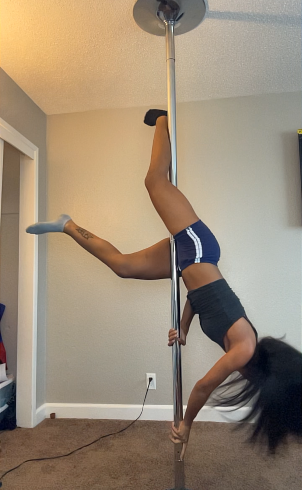 elivecams.com SweetKittie222 livesex profile in in-my-little-and-naughty-universe cams