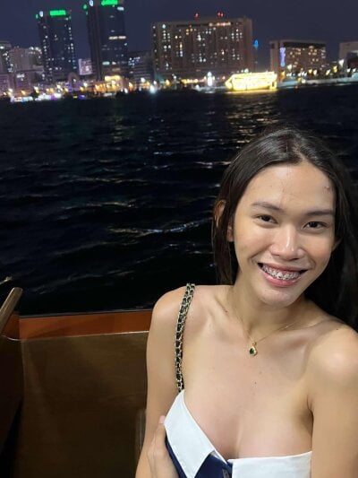 Its_Cora Male Oilshow Live Webcam Sex