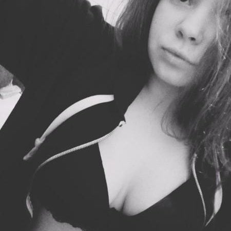 Watch Zuli_Kiska live on cam at StripChat