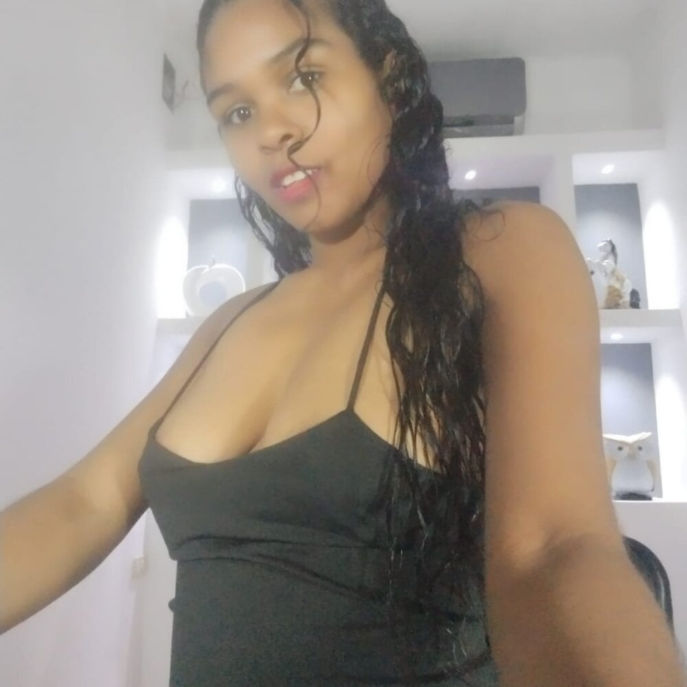 Sashabreck's chat room