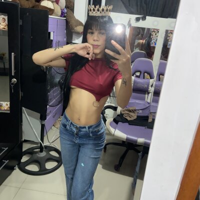 Kate_lover7 on StripChat