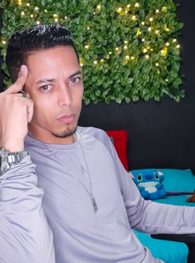 kionnys from stripchat