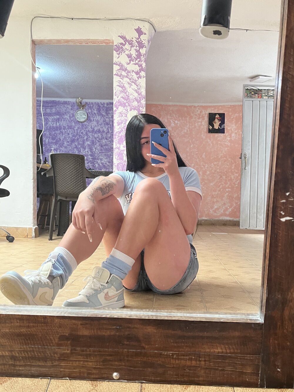 Coraline_Sweet_ live cam model at StripChat