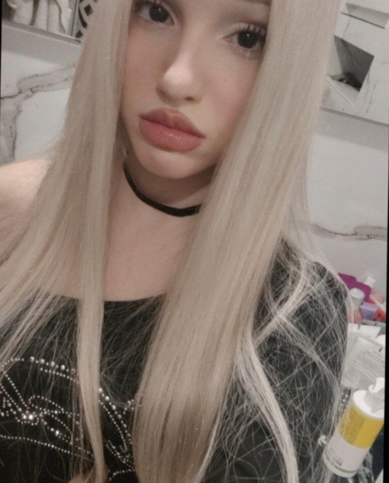 MistyDare's Live XXX Chat