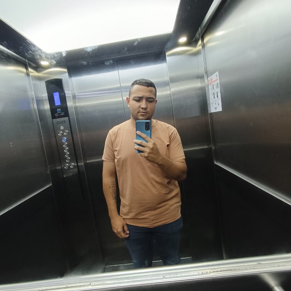 manuluch from stripchat