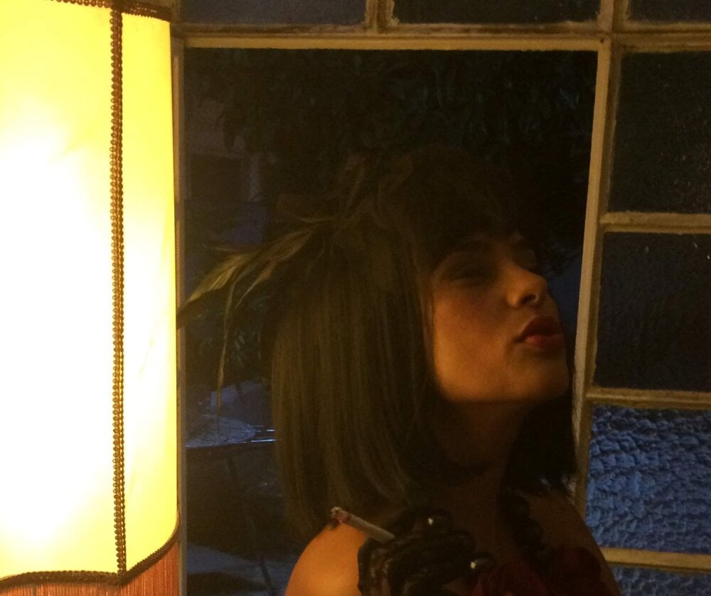 yara85 webcam profile - Turkish