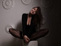 Chatroom XXX en direct de BeatriceShine