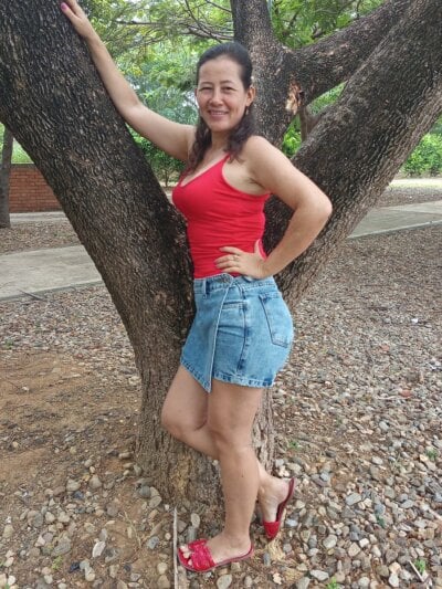 Salome_69 on StripChat