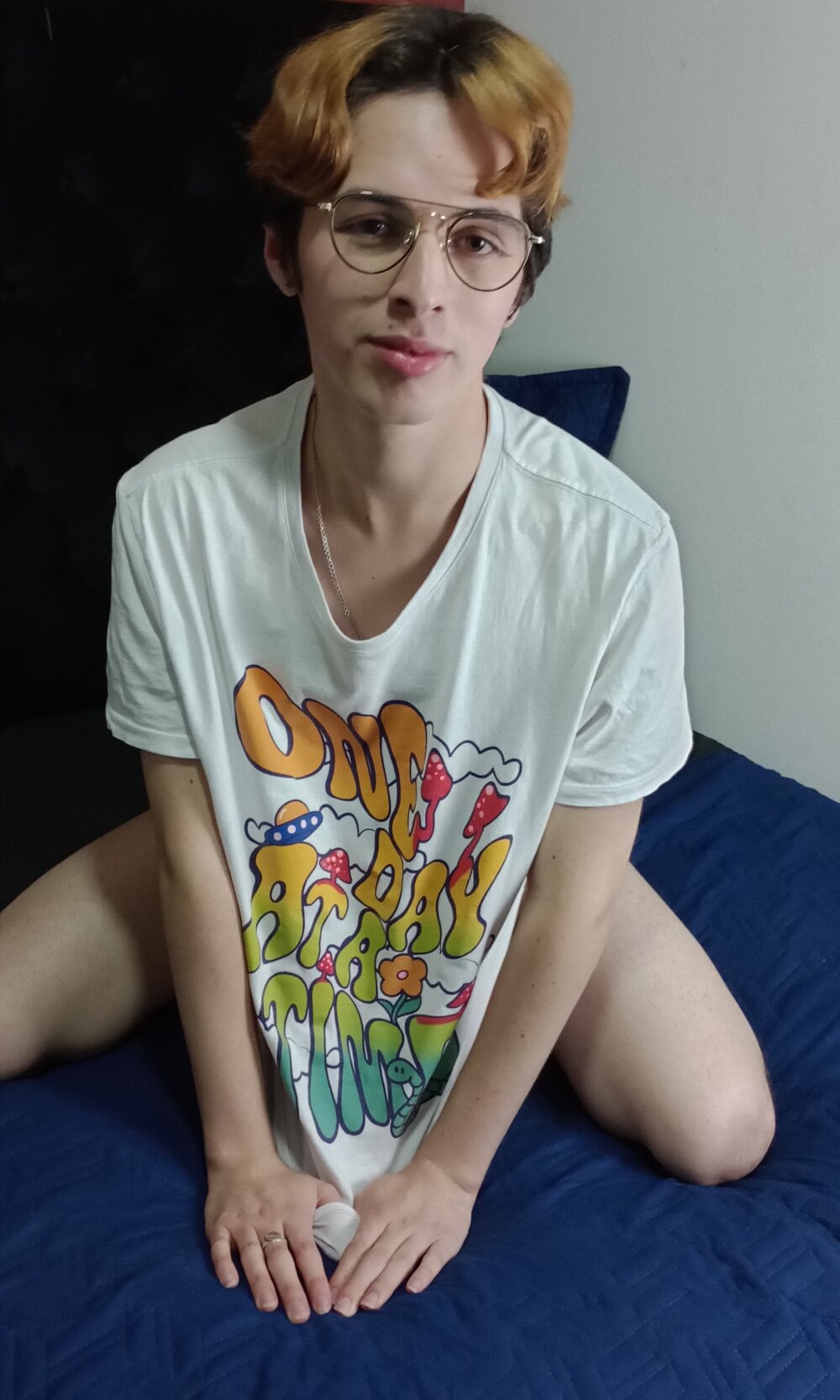 junior-creative-webcam-show-stripchat-global