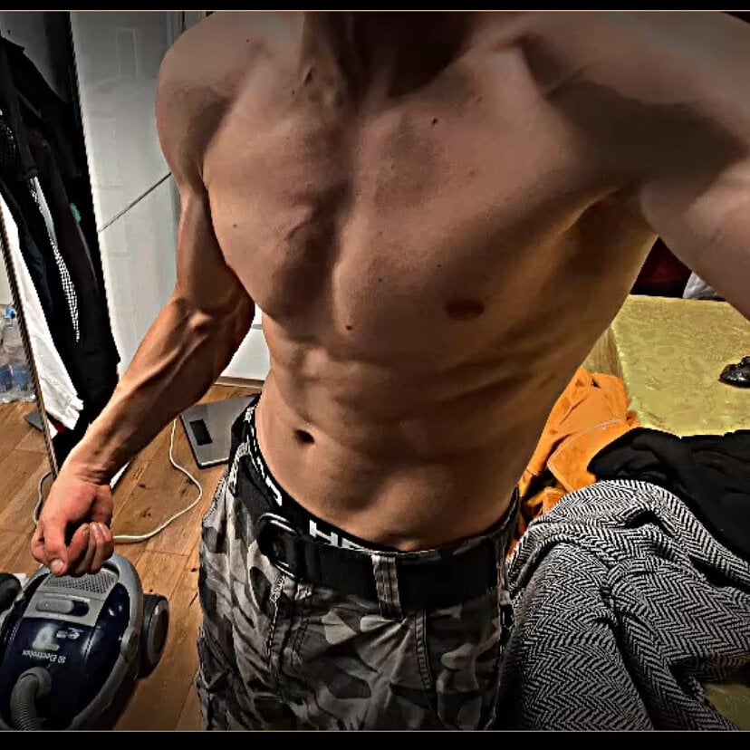 totomek1213 from stripchat