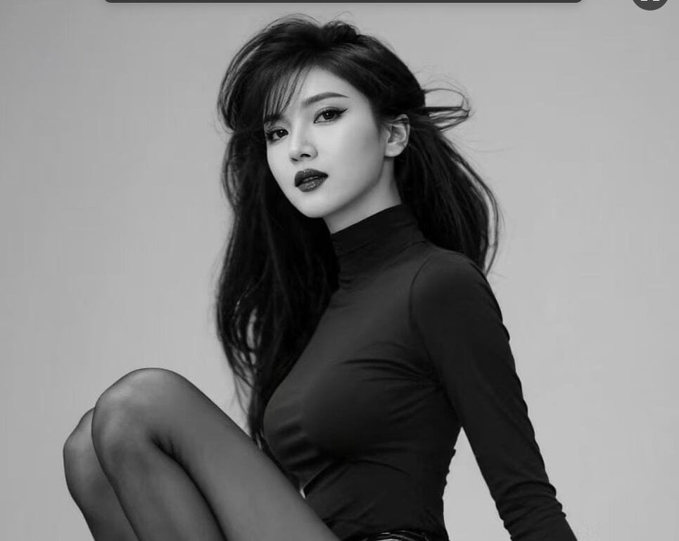 stripchat alice1030 webcam profile pic via livesexbbwcams.com