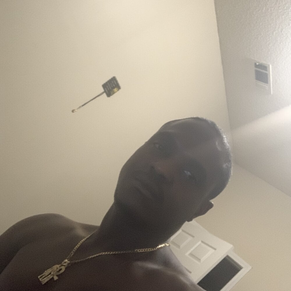 Hugedick0071 Profile Image