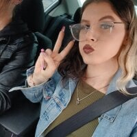 VickPicsVermillion's Offline Chat Room