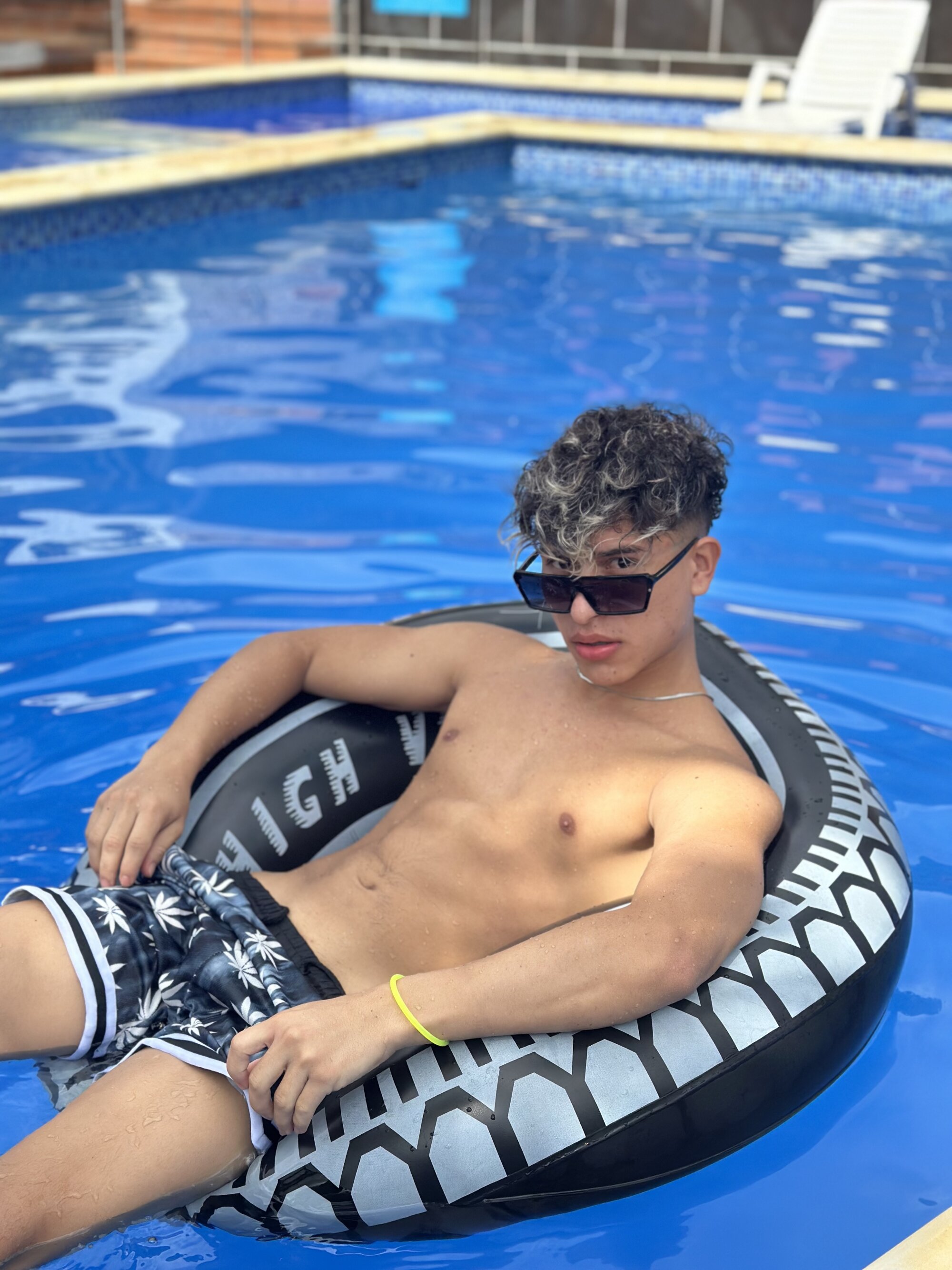 lucas_red_diamond
