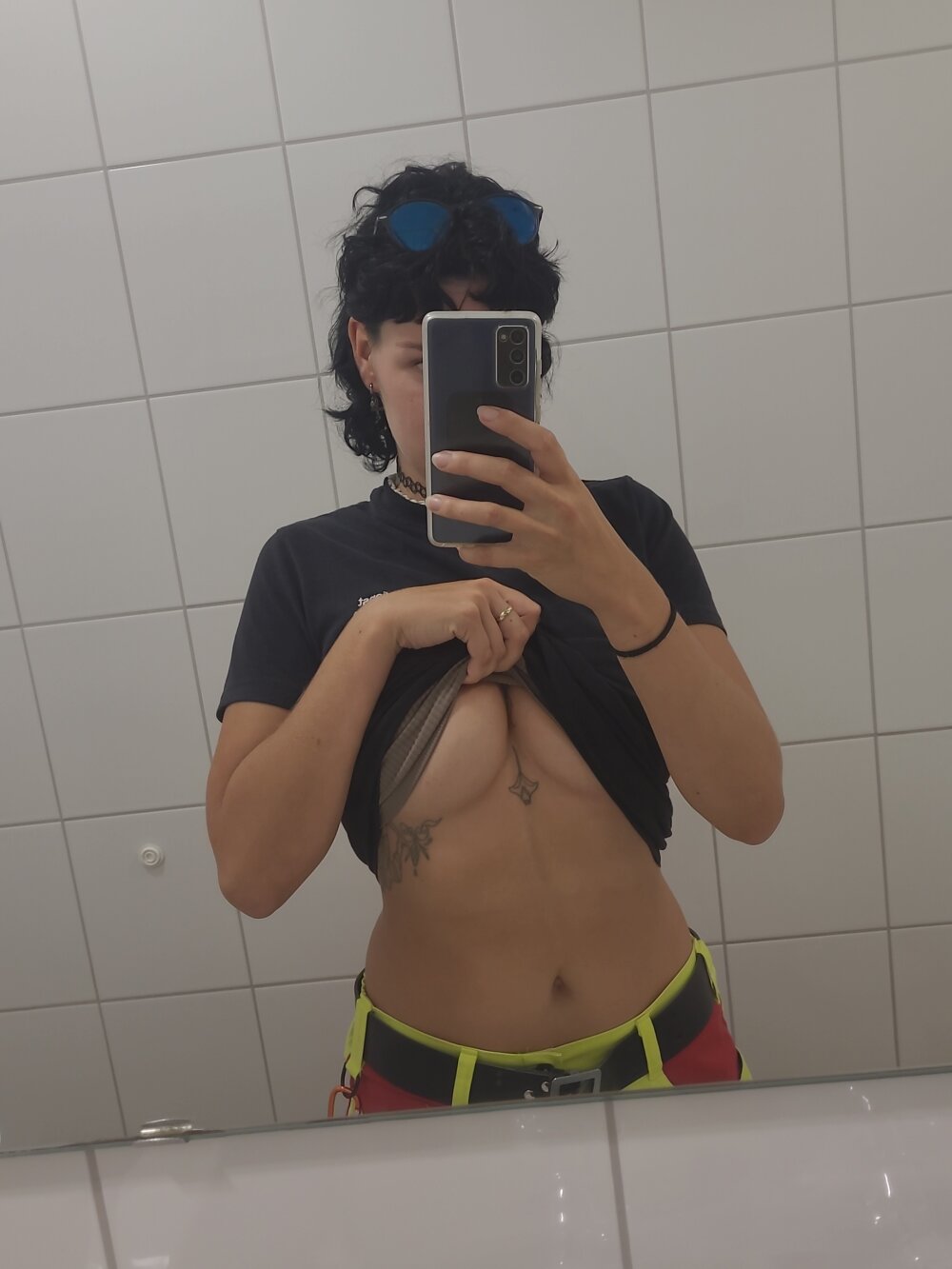 Shasa29's Offline XXX Chat