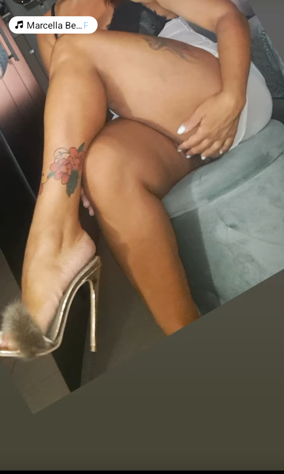 hueingchamber4352 from stripchat