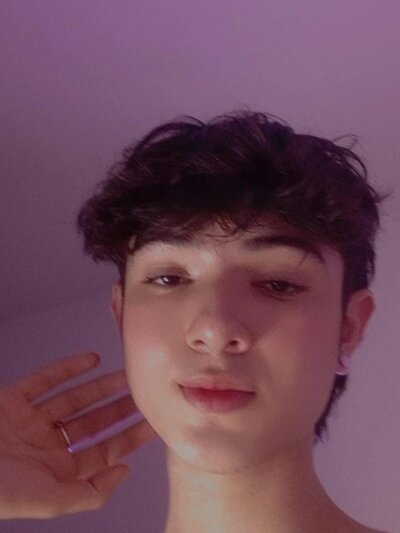 Elliot_younng - Stripchat Boy 