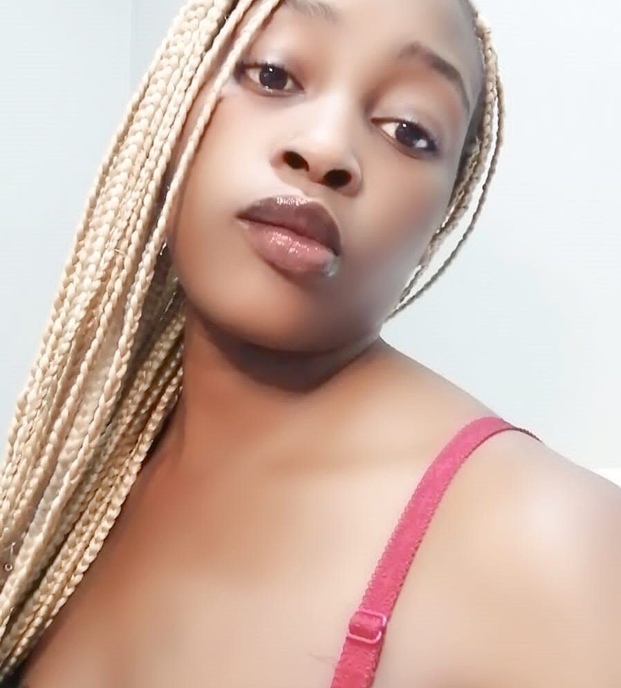 Live sex webcam photo for TightKittenxx2 #287264049