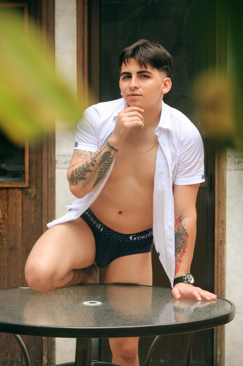Aron_casss1