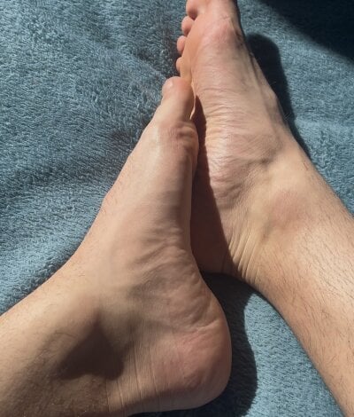 Malefeetlover582