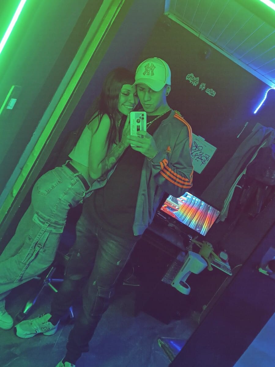 couple25_33 from stripchat