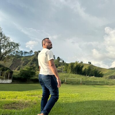 EMILIOHOT