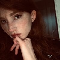 Laura_Sweetie_'s Offline Chat Room