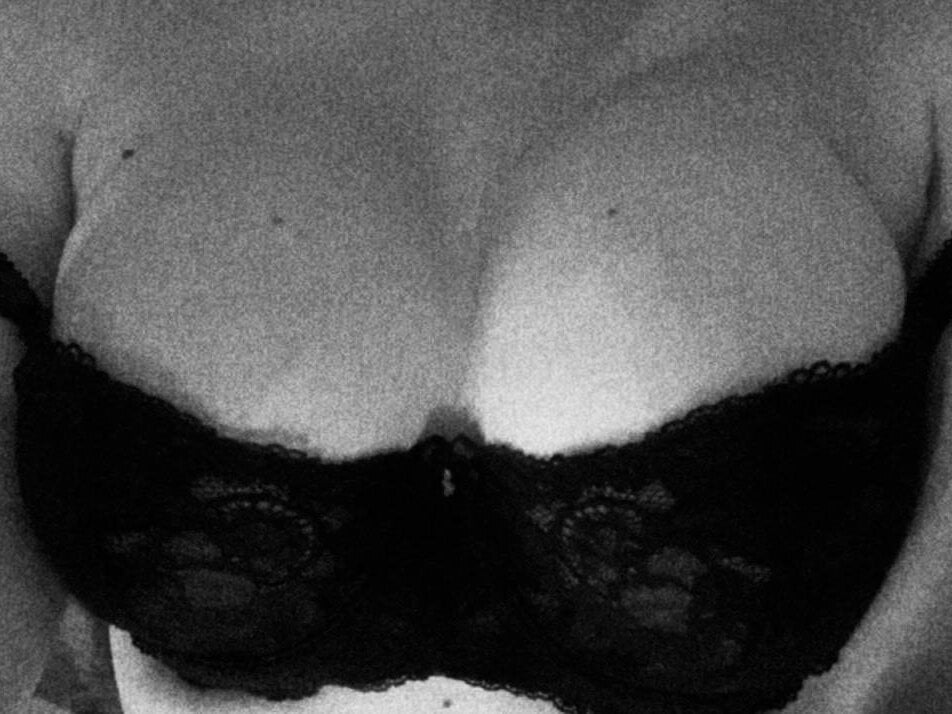 Live sex webcam photo for Emily_jones20000 #289768961