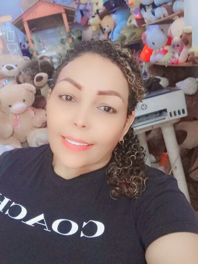 Isabella_Milf__ Female Spanishspeaking Online Webcam XXX
