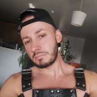 dildoloveruk's Offline XXX Chat