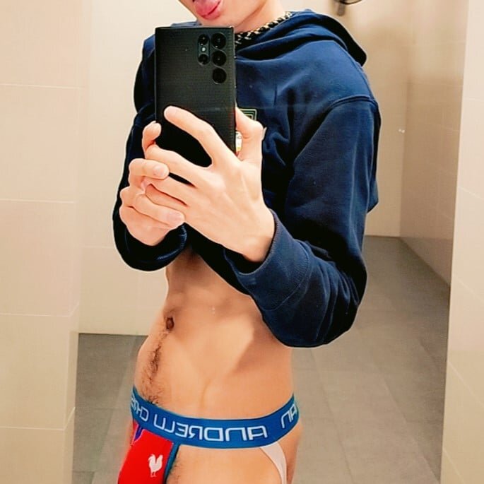 tightsNclouds
