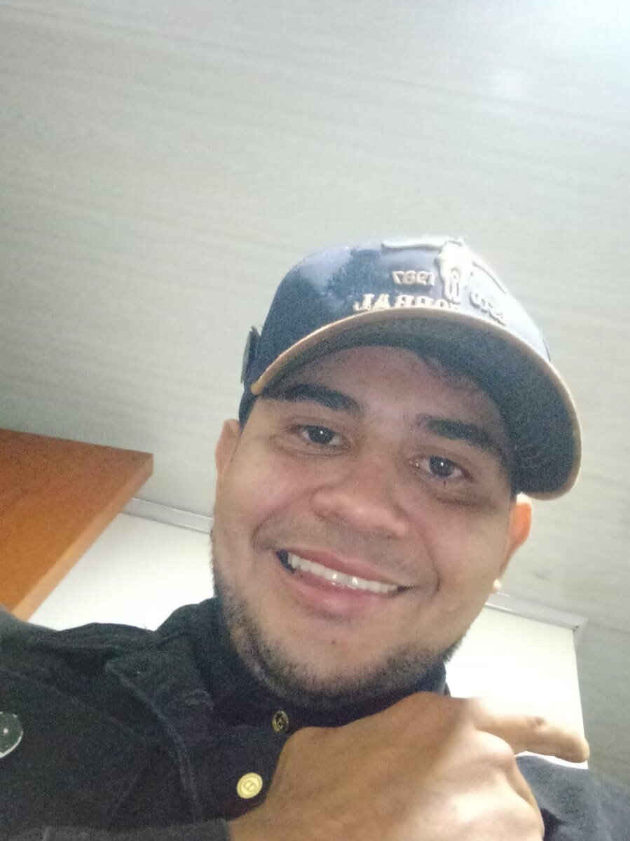 axel_hot5 from stripchat