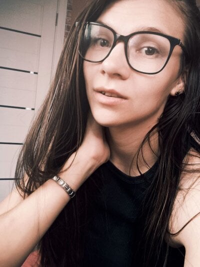 MollyLollipop Female Flashing Naked Cam