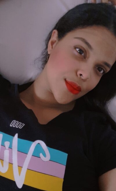 mackenziealdana 🕞 naked cam