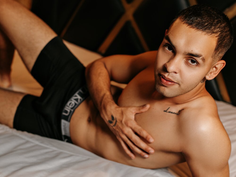 ianblaze_ from stripchat