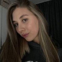 WillaAlder's Offline Chat Room